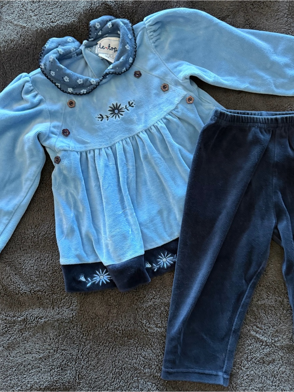 Le-top Light Blue Velour Top & Navy Leggings Set